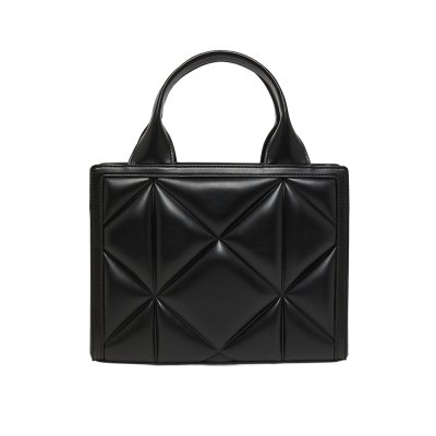 THE EMBOSSED Q SMALL SHOPPING BAG